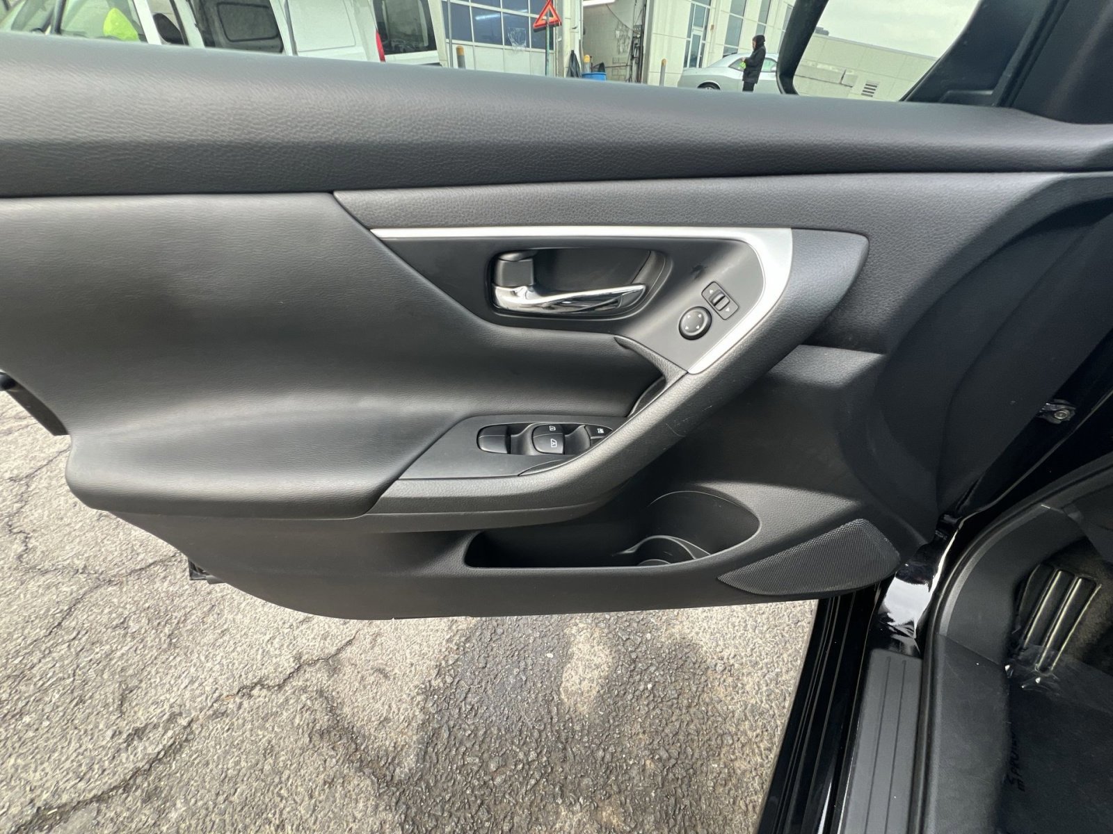 Used 2017 Nissan Altima 2.5 SV w/ Convenience Package image 15