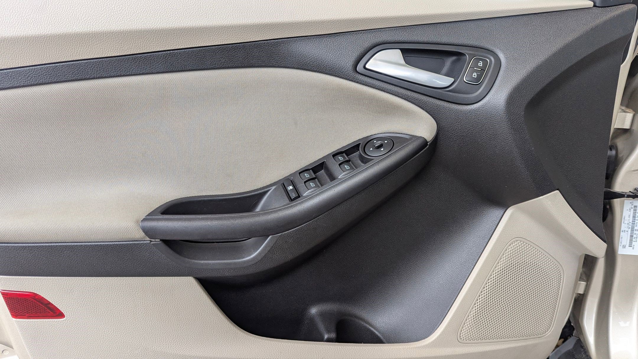 Certified 2018 Ford Focus SE image 12