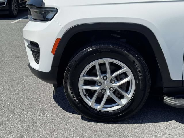 Used 2024 Jeep Grand Cherokee Laredo X AWD/4WD image 8