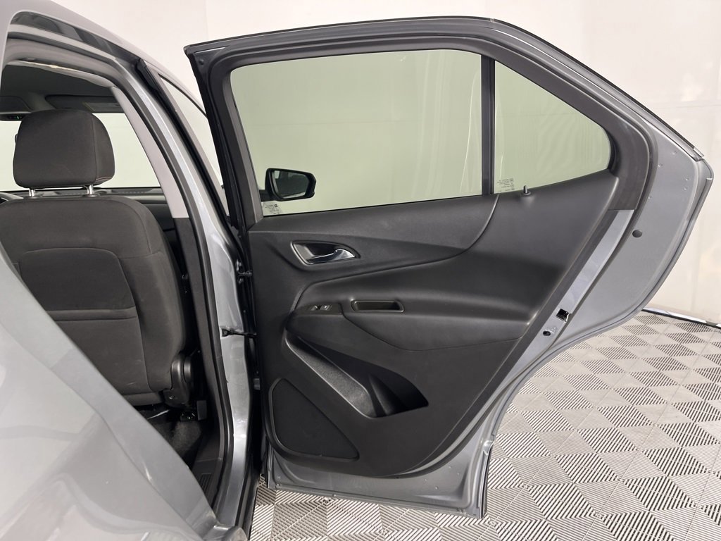 Used 2023 Chevrolet Equinox LT image 28