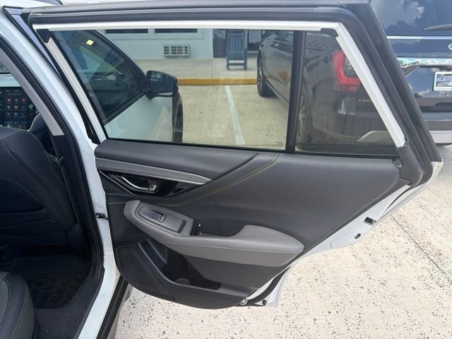 Used 2023 Subaru Outback Onyx Edition AWD/4WD image 35