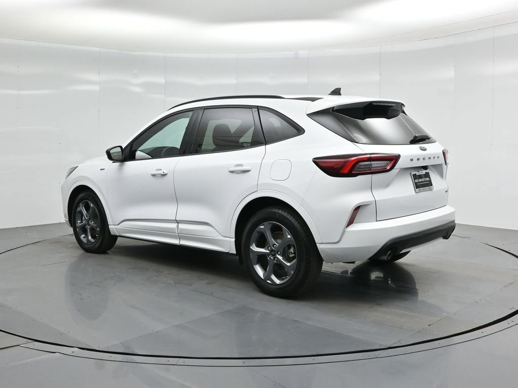 Certified 2023 Ford Escape ST-Line w/ Equipment Group 301A image 19