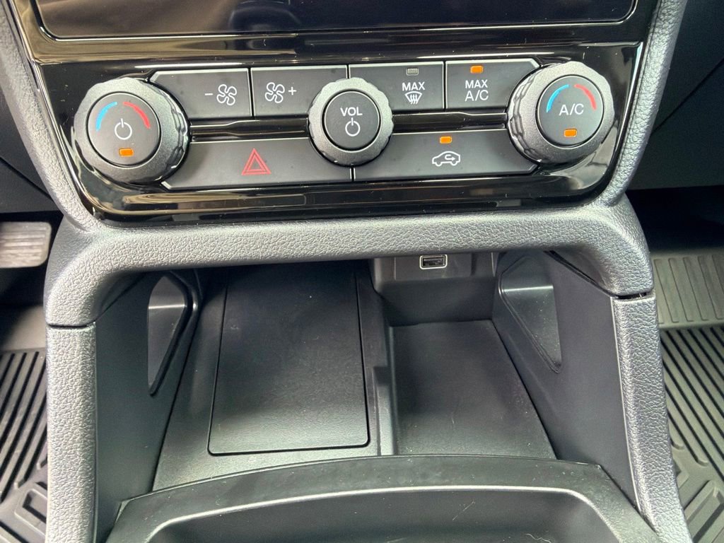 Certified 2025 Ford Ranger XLT w/ Equipment Group 301A High RWD image 28