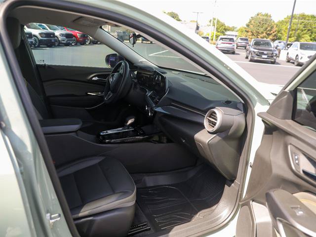 Used 2024 Chevrolet Trax ACTIV w/ Driver Confidence Package FWD image 28