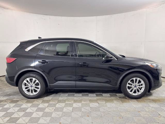 Certified 2020 Ford Escape SE FWD image 2