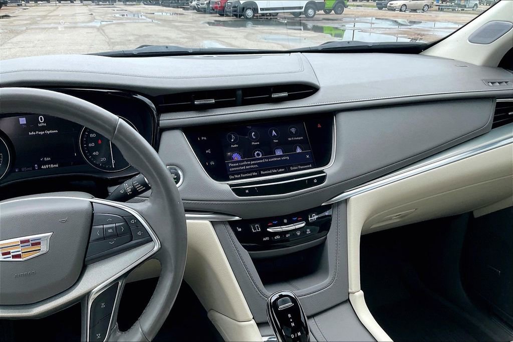 Used 2023 Cadillac XT5 Premium Luxury w/ Technology Package FWD image 9