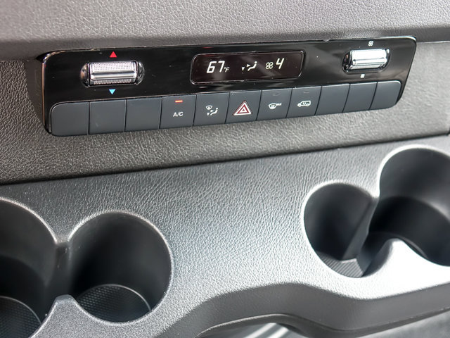 Used 2025 Mercedes-Benz Sprinter 2500 image 18