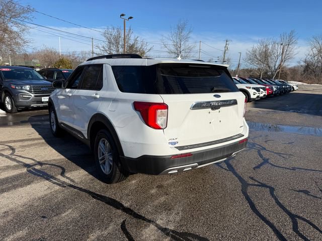 Certified 2022 Ford Explorer XLT w/ Equipment Group 202A image 9