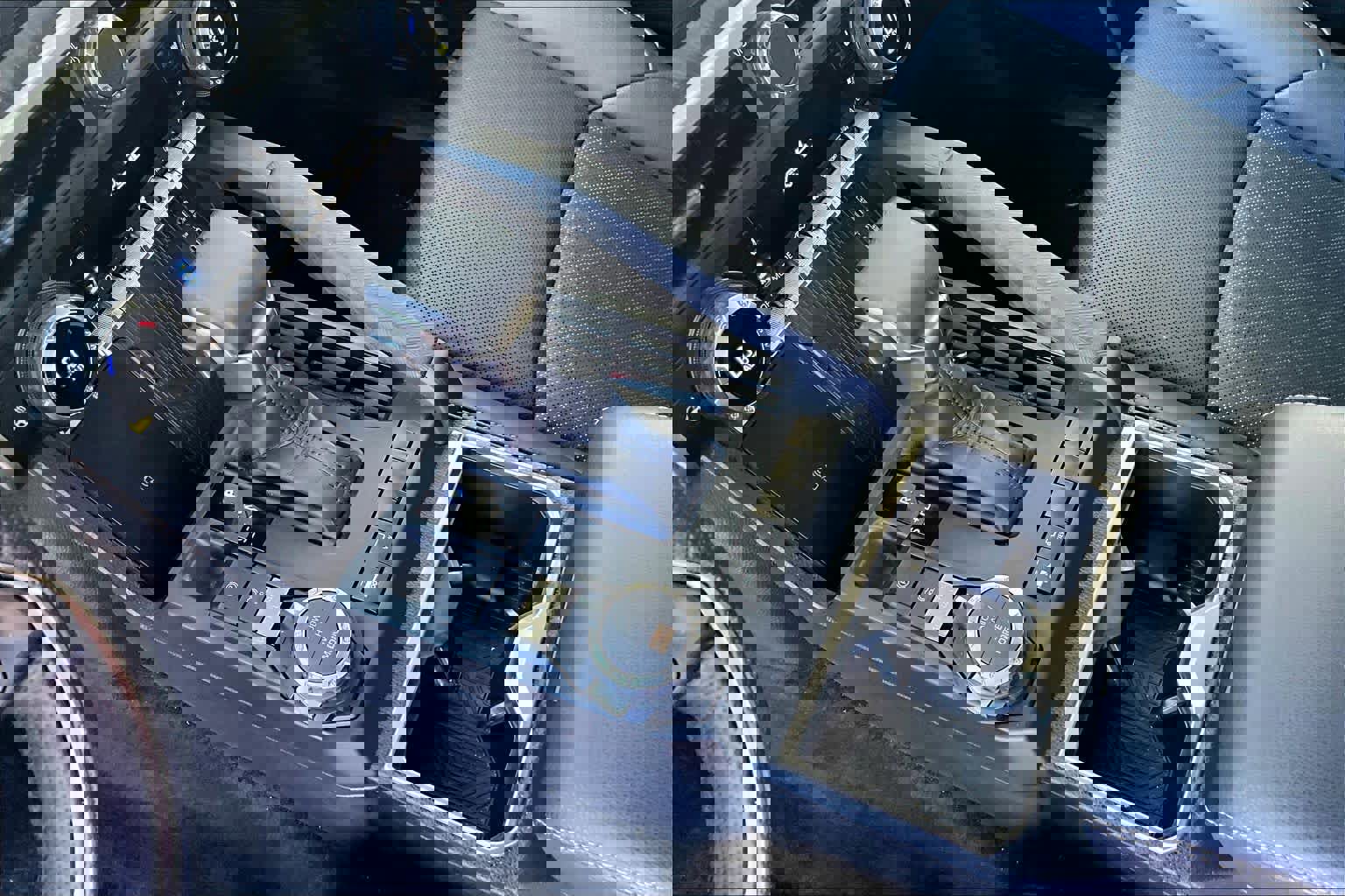 Used 2024 Toyota Tacoma Limited image 17