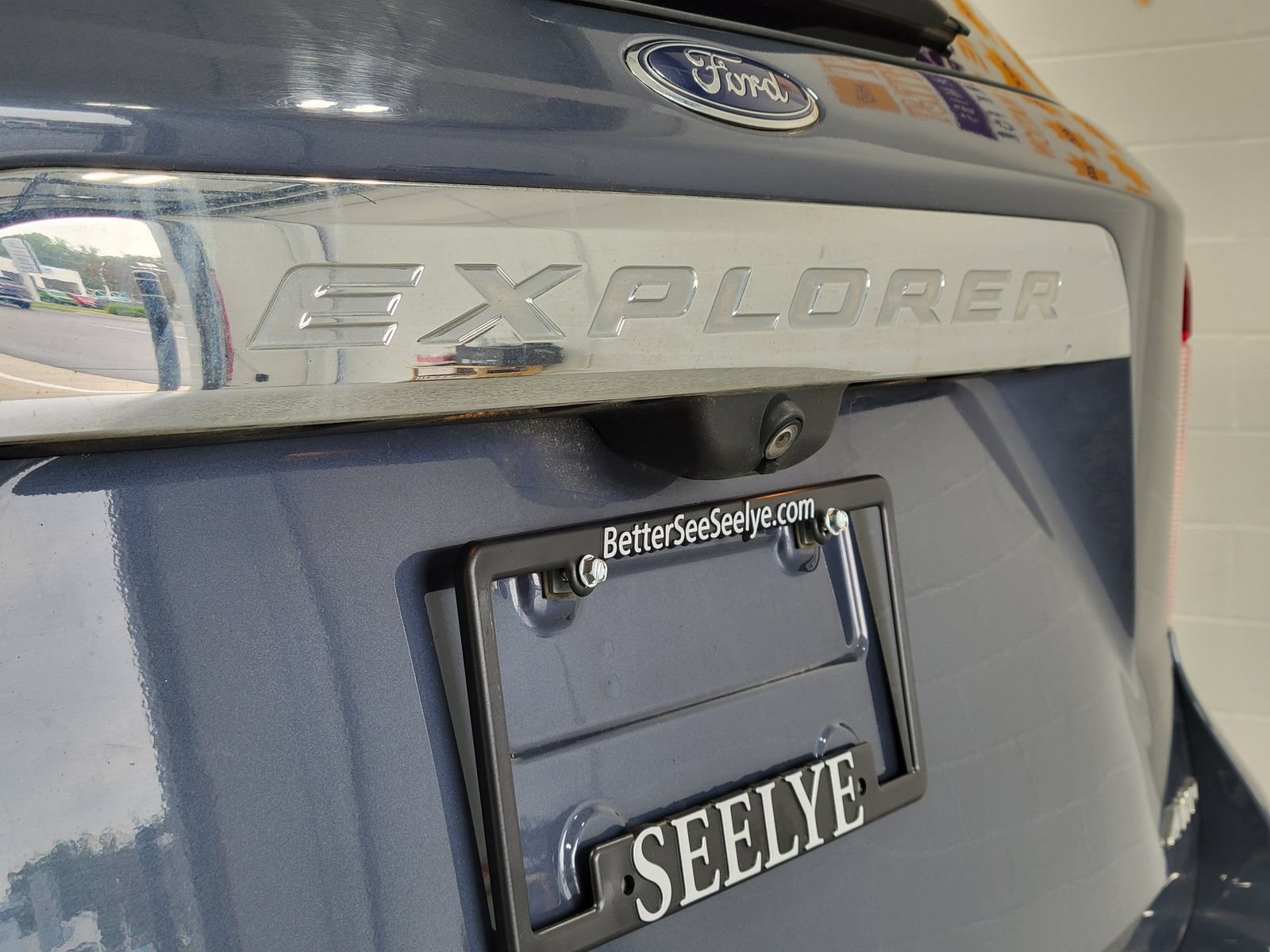 Certified 2021 Ford Explorer XLT w/ Equipment Group 202A AWD/4WD image 33