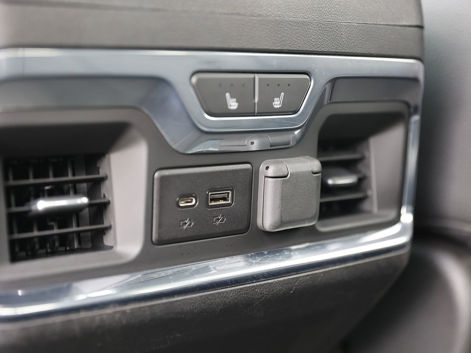 Used 2022 GMC Sierra 2500 Denali w/ Denali Ultimate Package image 28