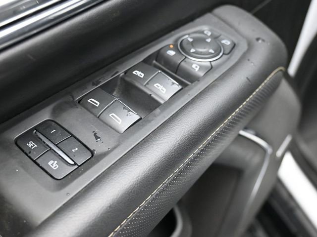 Used 2023 Chevrolet Suburban Premier image 14