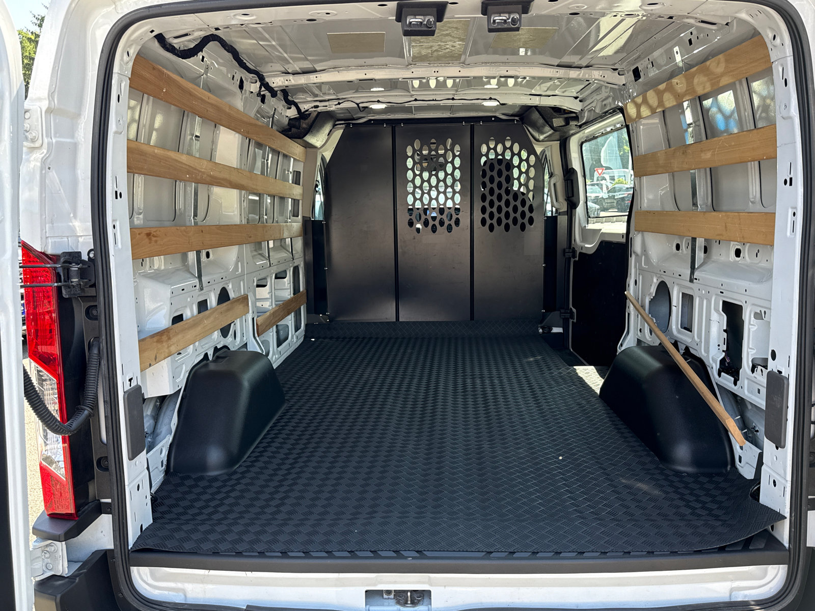 Certified 2025 Ford Transit 250 Low Roof w/ Exterior Upgrade Package RWD image 22