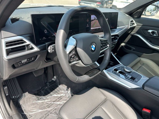Used 2025 BMW 330i xDrive Sedan AWD/4WD image 21