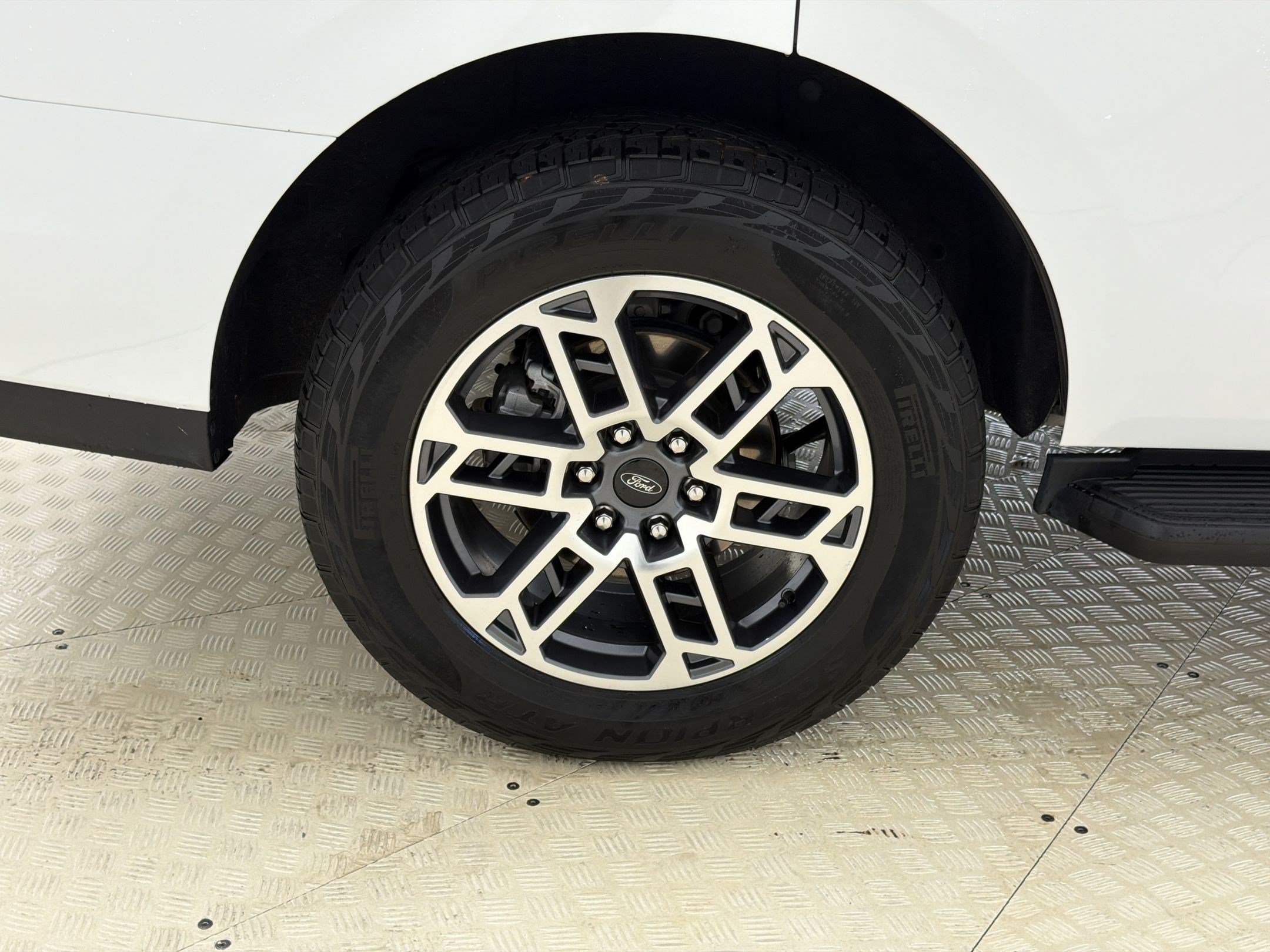 Certified 2025 Ford Expedition Active AWD/4WD image 13