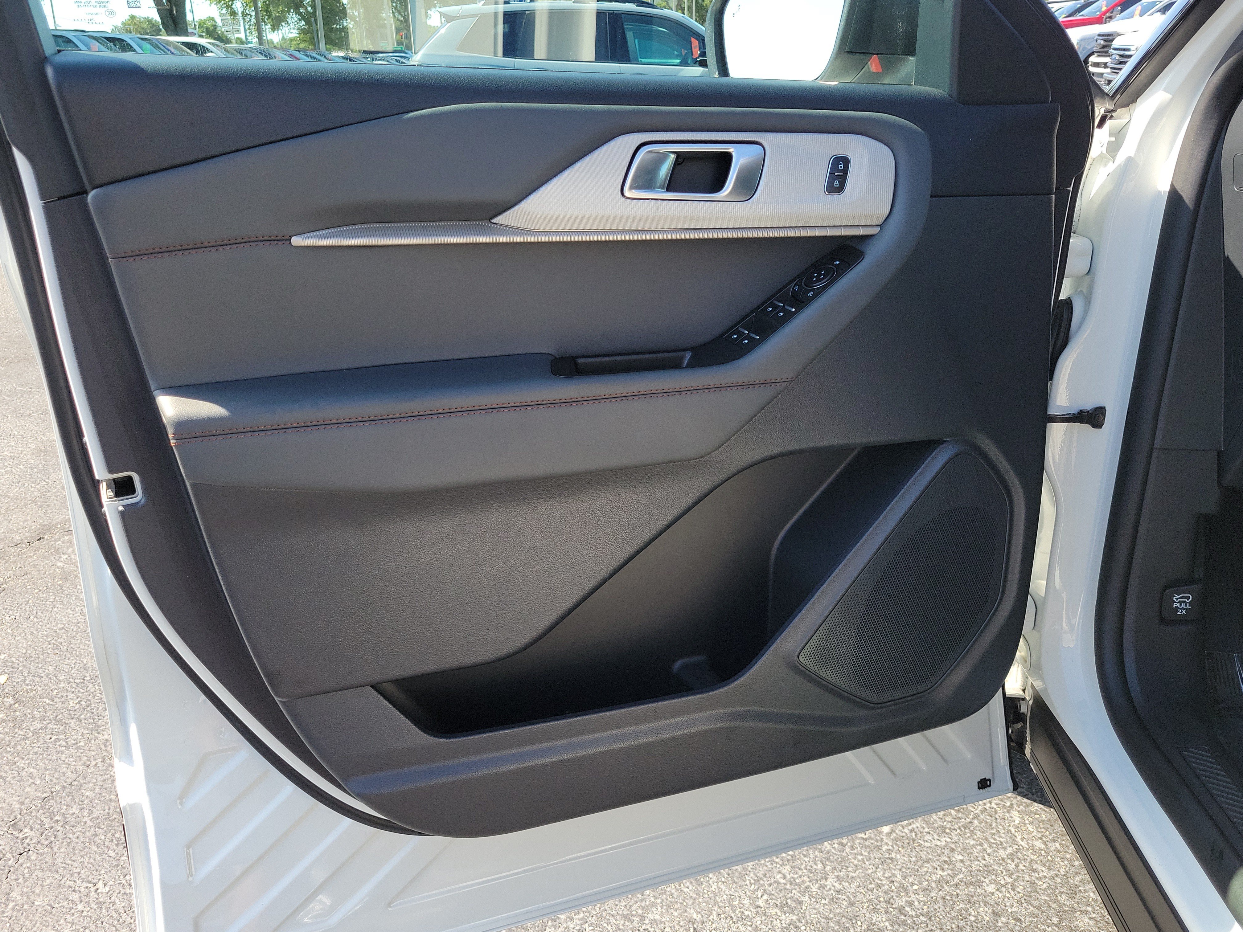 Certified 2025 Ford Explorer Active RWD image 19