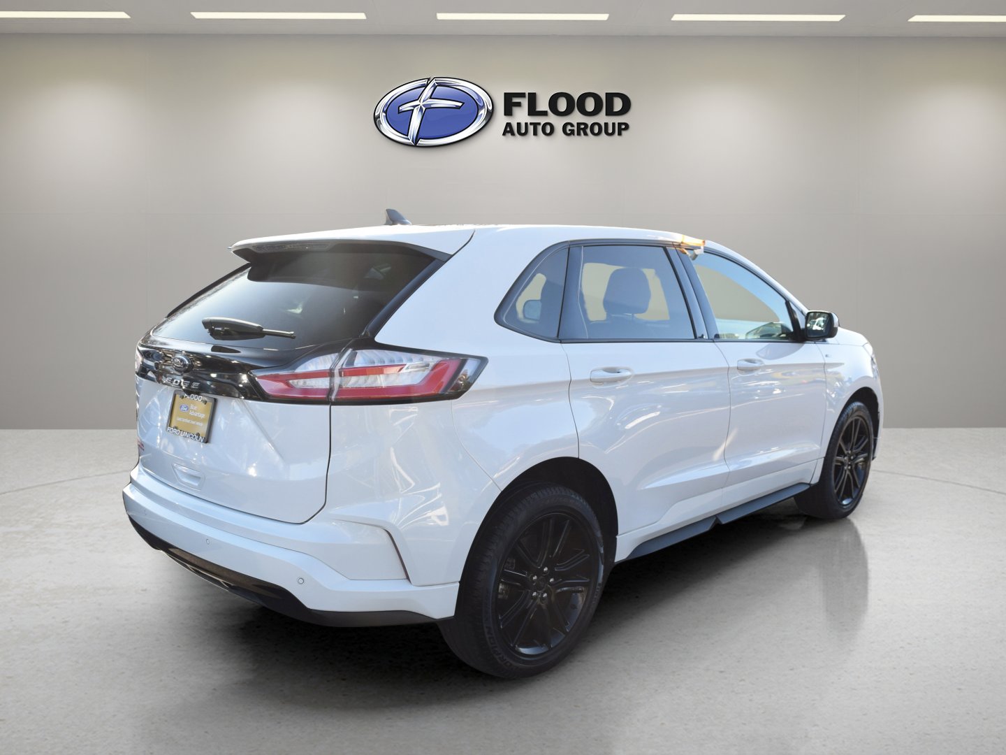 Certified 2022 Ford Edge ST-Line w/ Cargo Accessory Package image 4