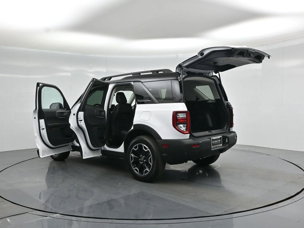 Certified 2025 Ford Bronco Sport Outer Banks w/ Outer Banks Tech Package+ AWD/4WD image 36