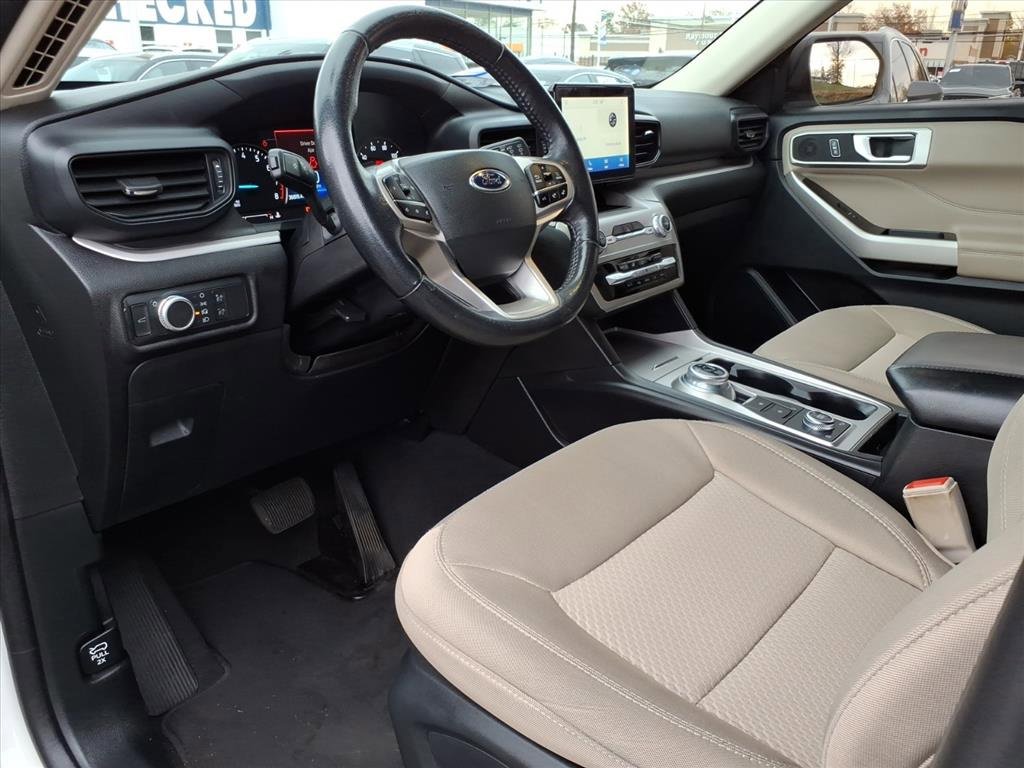 Certified 2022 Ford Explorer XLT w/ Class IV Trailer Tow Package image 13