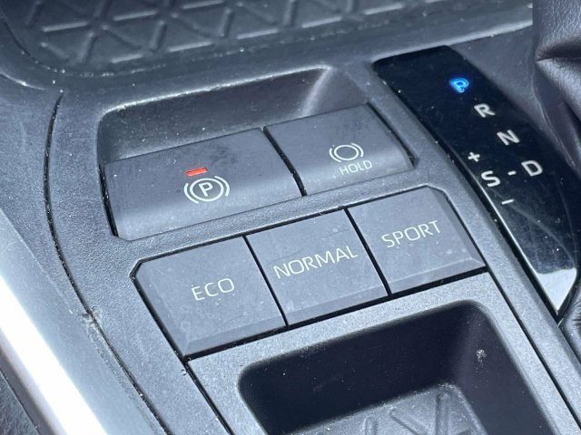 Used 2019 Toyota RAV4 XLE Premium FWD image 21