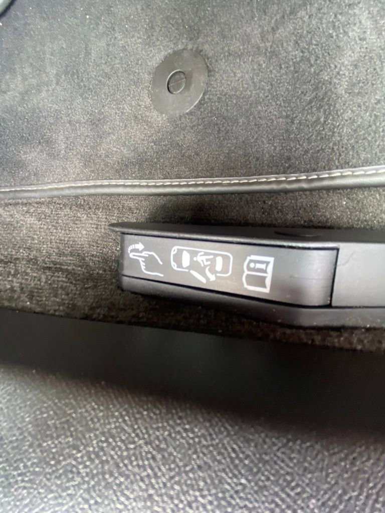 Used 2024 Chevrolet Corvette Stingray Coupe w/ Z51 Performance Package image 14