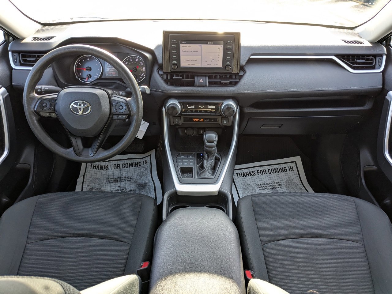 Used 2021 Toyota RAV4 LE image 15