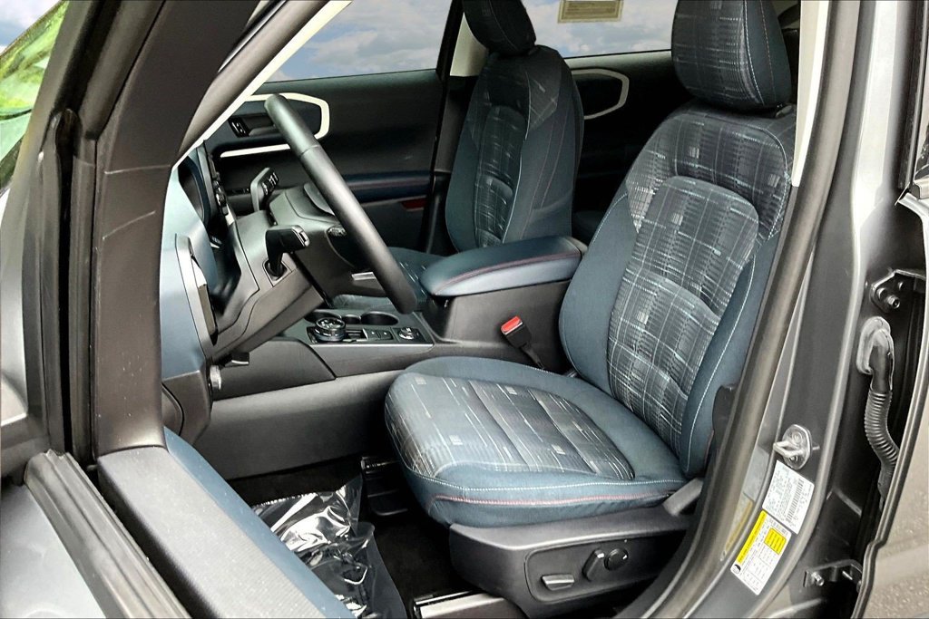 Certified 2024 Ford Bronco Sport Heritage w/ Heritage Convenience Package AWD/4WD image 23