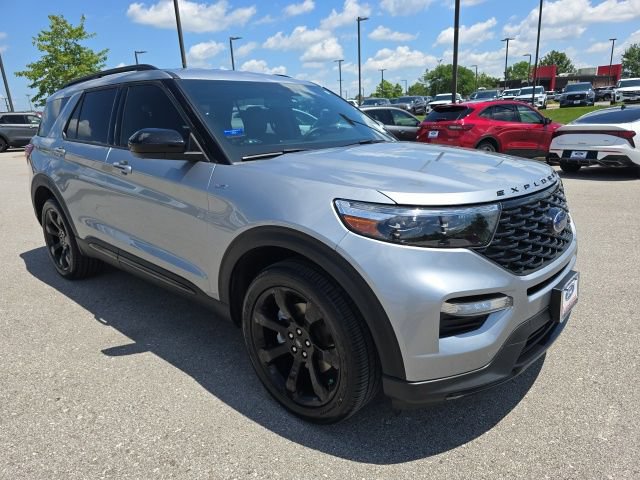 Certified 2023 Ford Explorer ST-Line w/ Class IV Trailer Tow Package AWD/4WD image 7