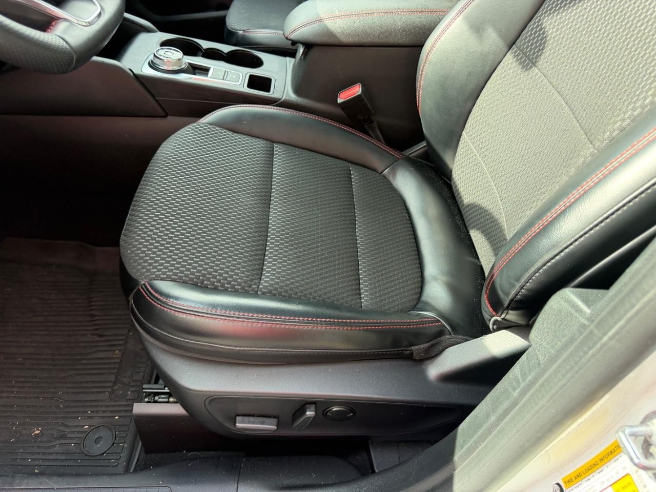 Certified 2024 Ford Escape ST-Line w/ Tech Pack #1 AWD/4WD image 21