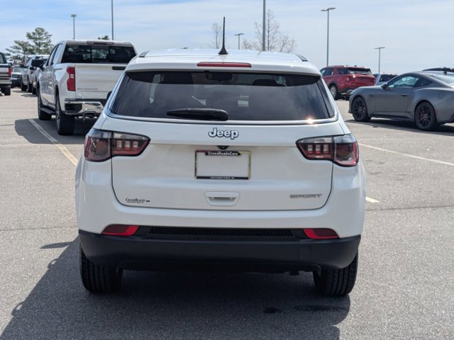Used 2022 Jeep Compass Sport image 4