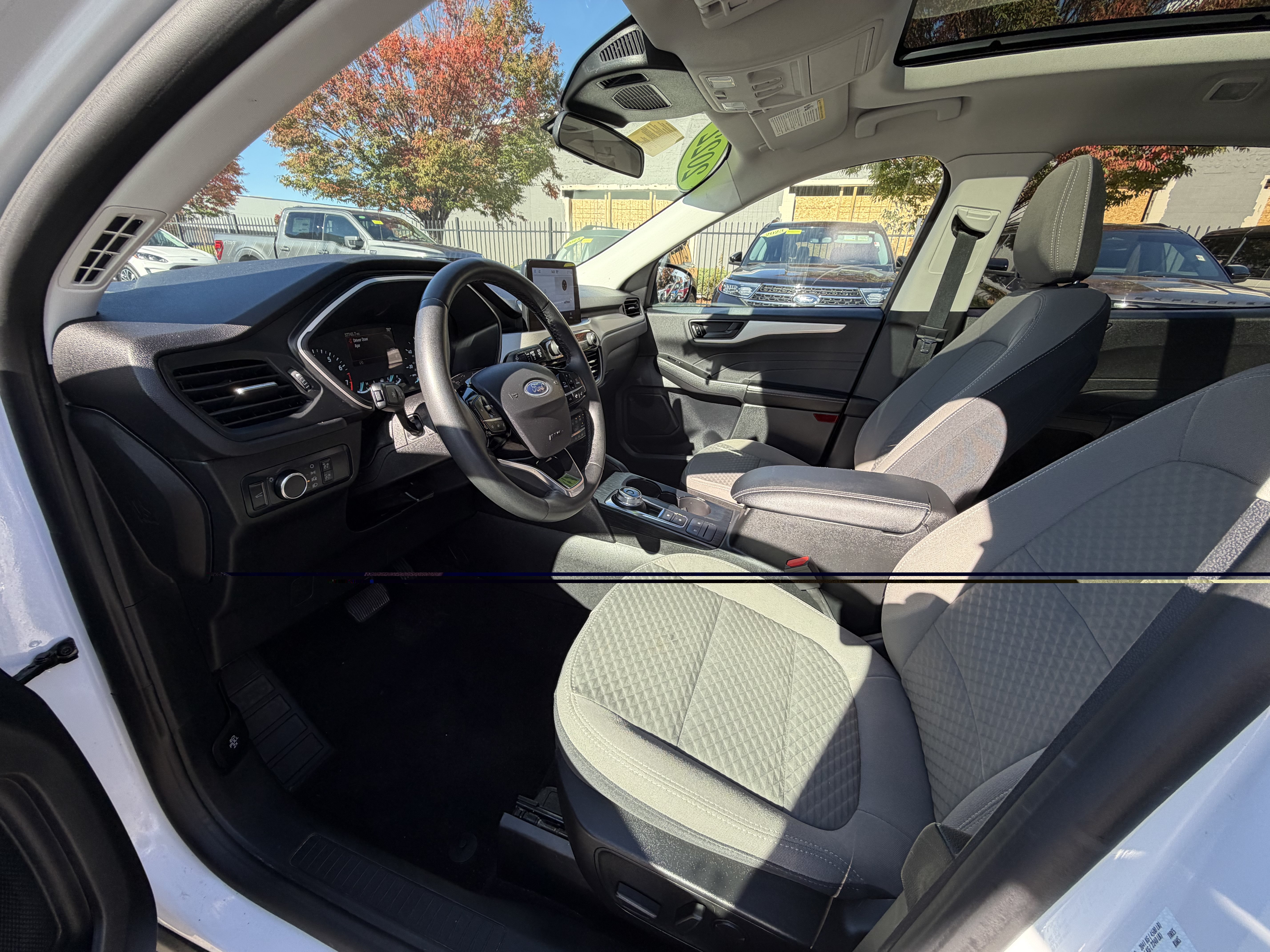 Certified 2022 Ford Escape SE w/ SE Sport Appearance Package AWD/4WD image 12