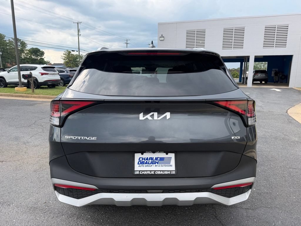 Used 2024 Kia Sportage EX AWD/4WD image 4
