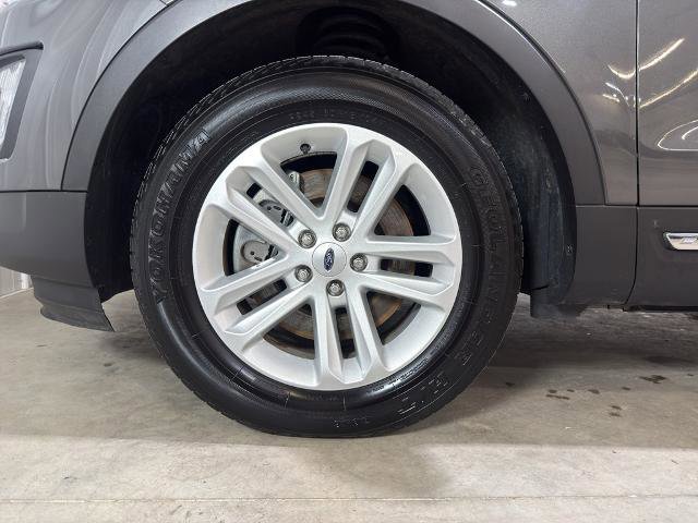 Certified 2017 Ford Explorer XLT w/ Equipment Group 202A image 18