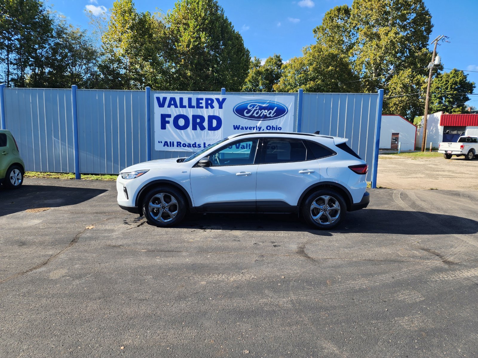 Certified 2025 Ford Escape ST-Line FWD image 2