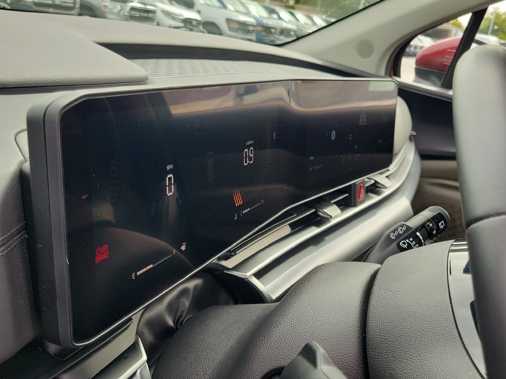 Used 2026 Kia Carnival FWD image 22