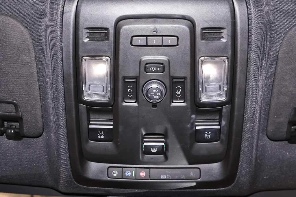 Used 2023 Chevrolet Tahoe Z71 w/ Luxury Package AWD/4WD image 44
