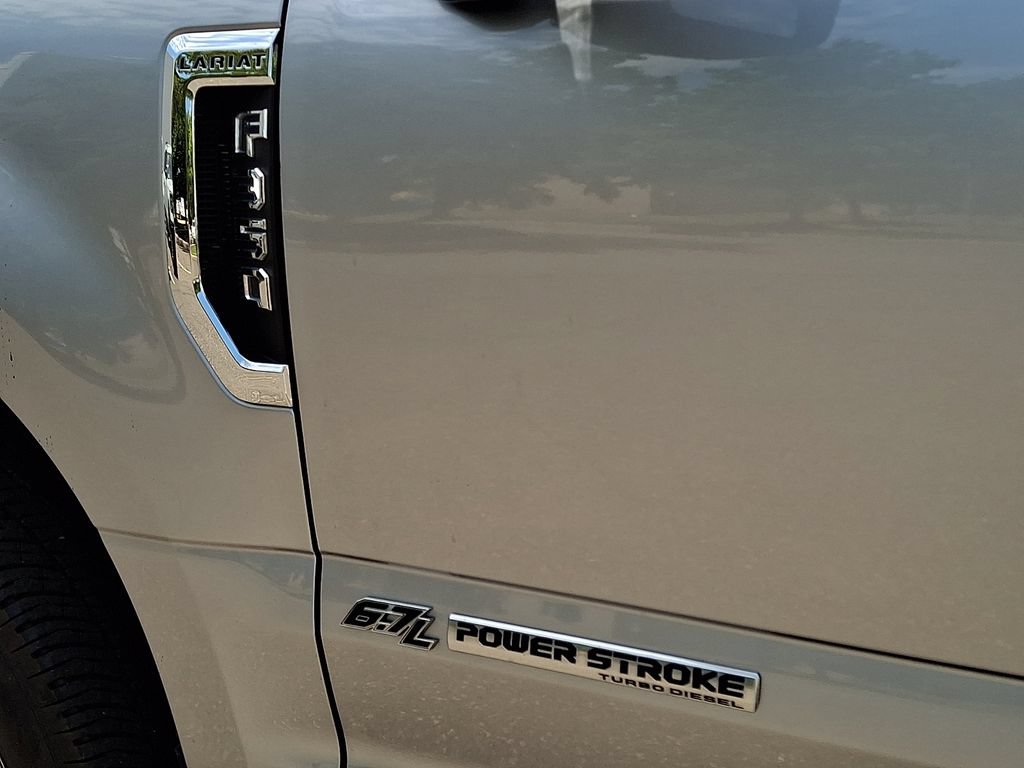 Certified 2022 Ford F350 Lariat w/ Lariat Ultimate Package AWD/4WD image 32