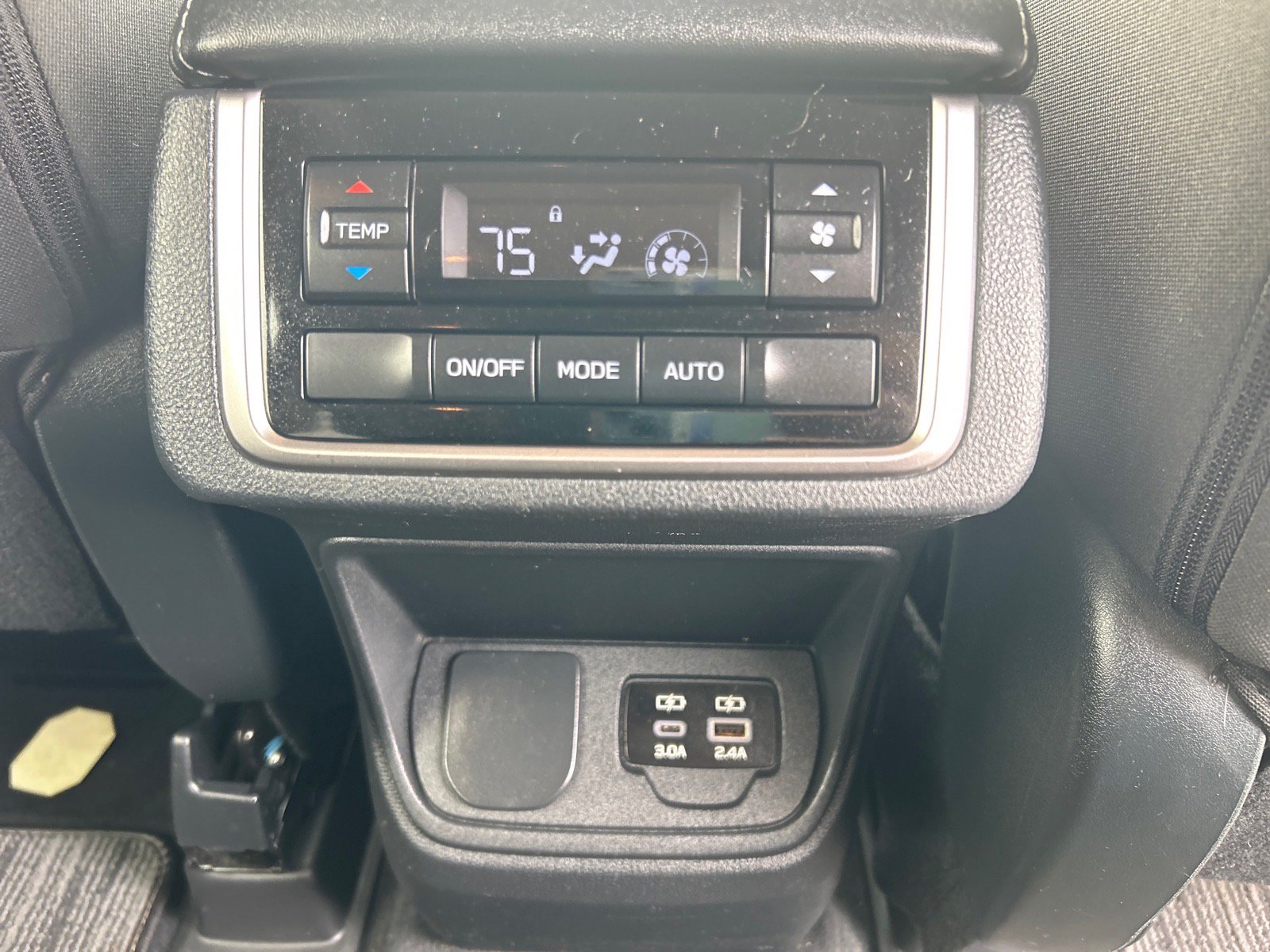 Used 2023 Subaru Ascent Premium w/ Convenience Package AWD/4WD image 22