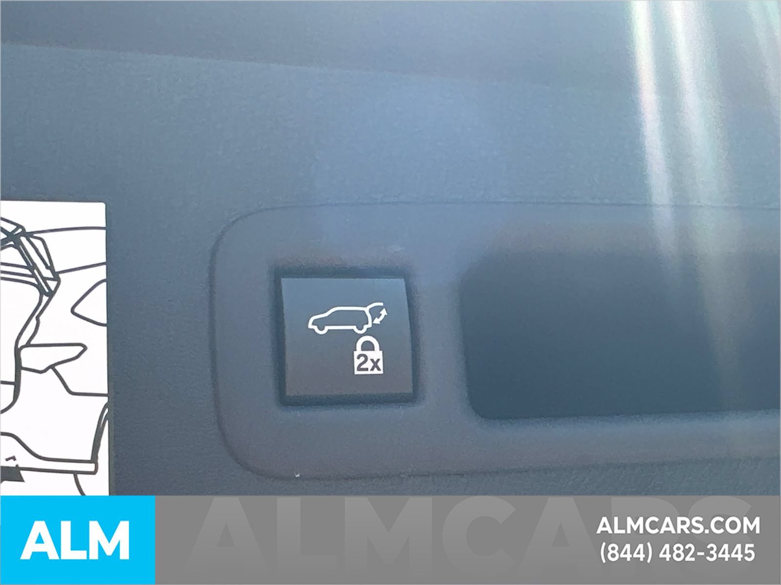 Used 2021 Toyota Sienna Limited FWD image 23