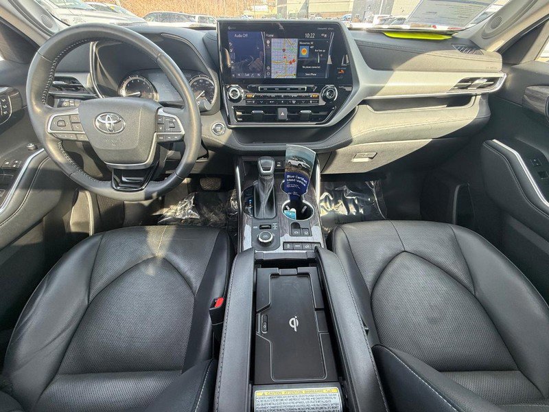 Used 2022 Toyota Highlander Platinum image 17