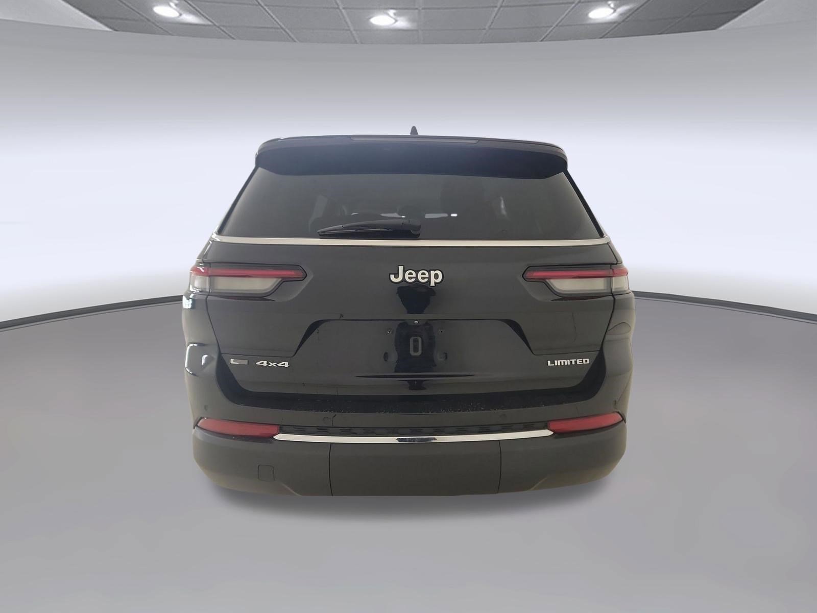 Used 2023 Jeep Grand Cherokee L Limited w/ Trailer Tow Group (B) AWD/4WD image 8