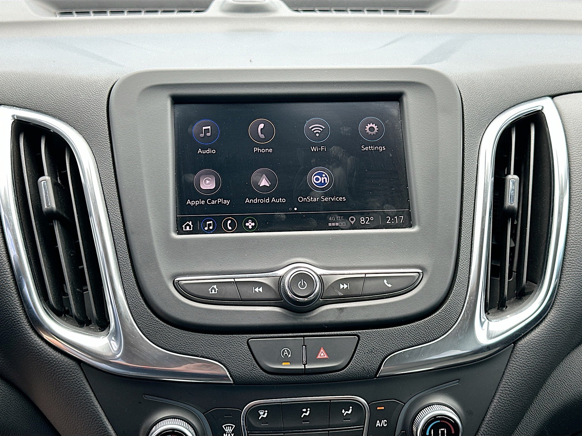 Used 2024 Chevrolet Equinox LT FWD image 14