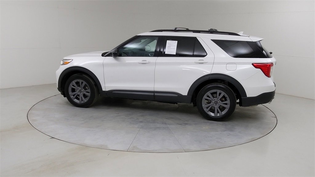 Certified 2023 Ford Explorer XLT w/ Equipment Group 202A image 19