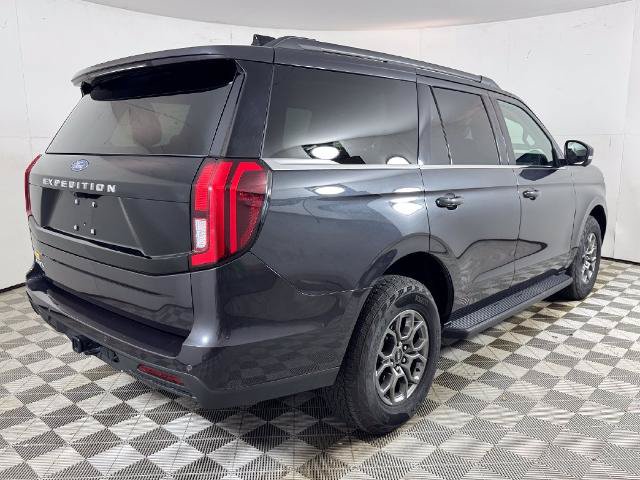 Certified 2026 Ford Expedition Active RWD image 3