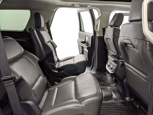 Certified 2025 Ford Expedition Active AWD/4WD image 22