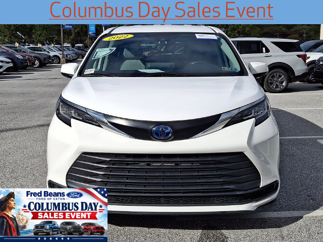 Used 2022 Toyota Sienna LE FWD image 3