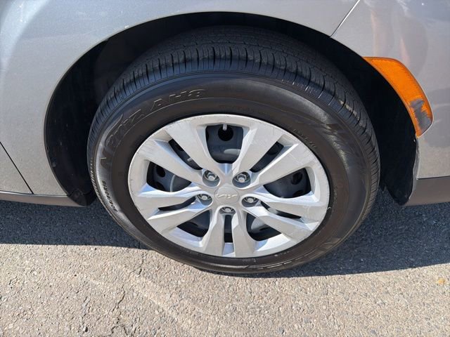 Used 2023 Kia Soul LX FWD image 9