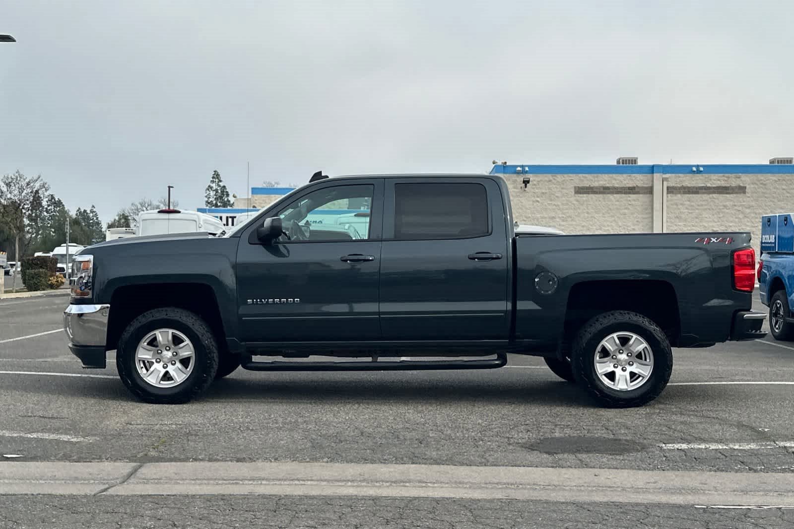 Used 2018 Chevrolet Silverado 1500 LT w/ All Star Edition image 2