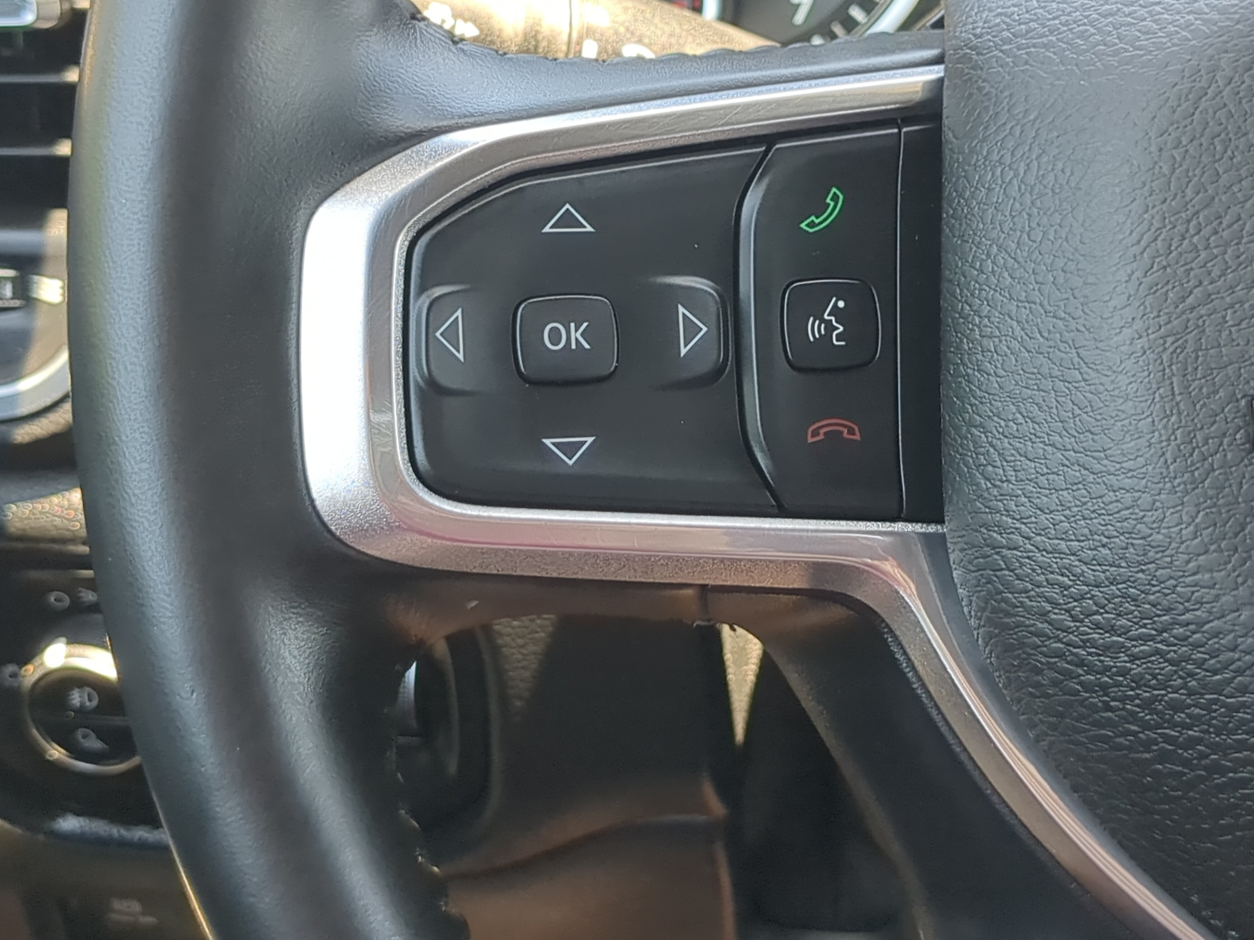 Used 2021 RAM 1500 Laramie AWD/4WD image 23