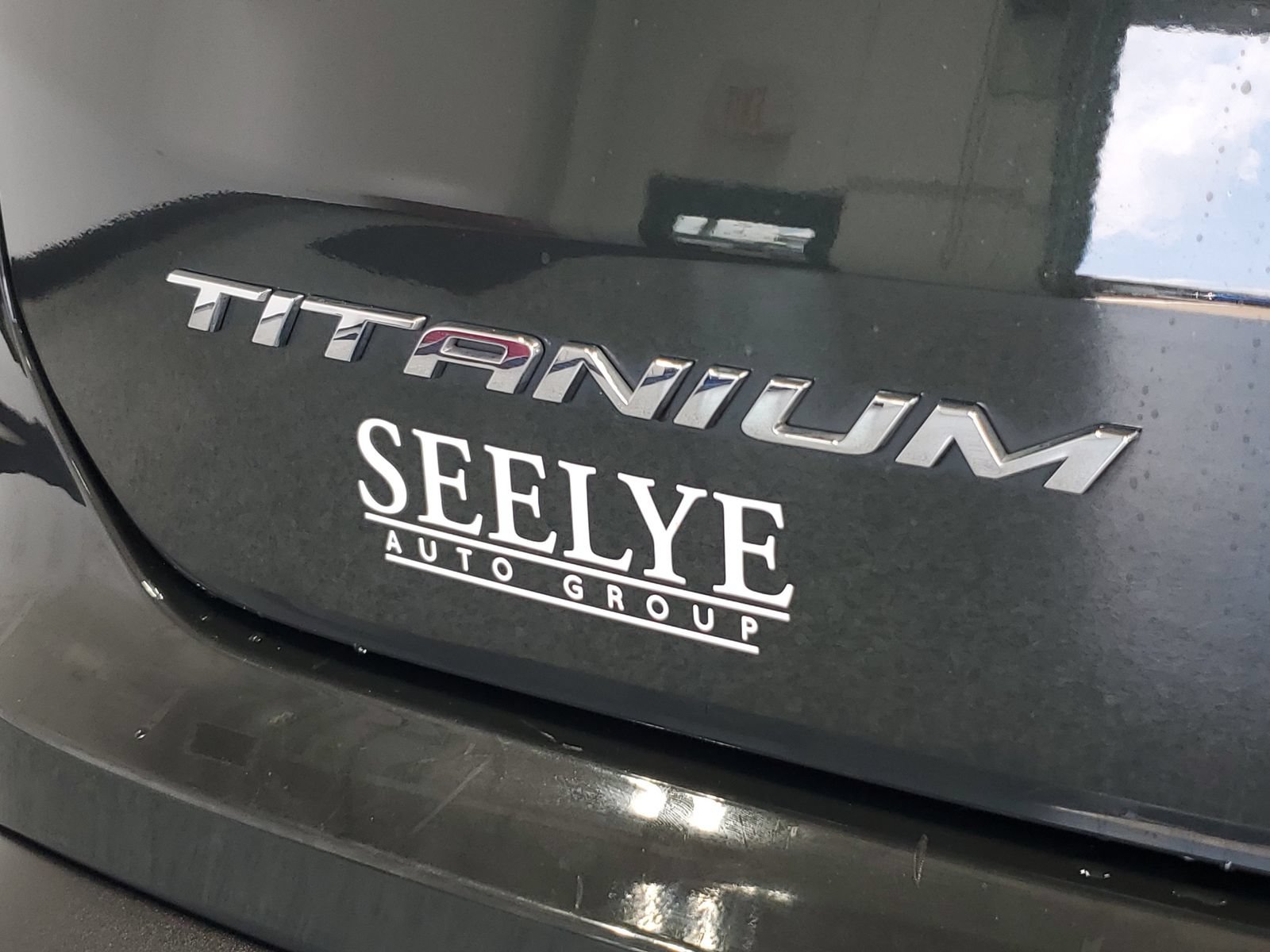 Certified 2024 Ford Edge Titanium AWD/4WD image 6